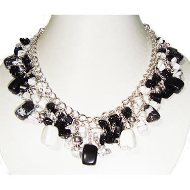 CP123  bkack onyx and white howlite necklace